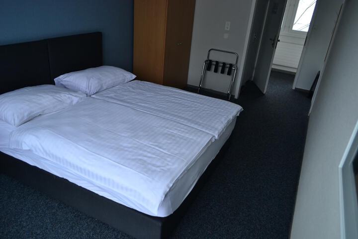 Room 11 of 46