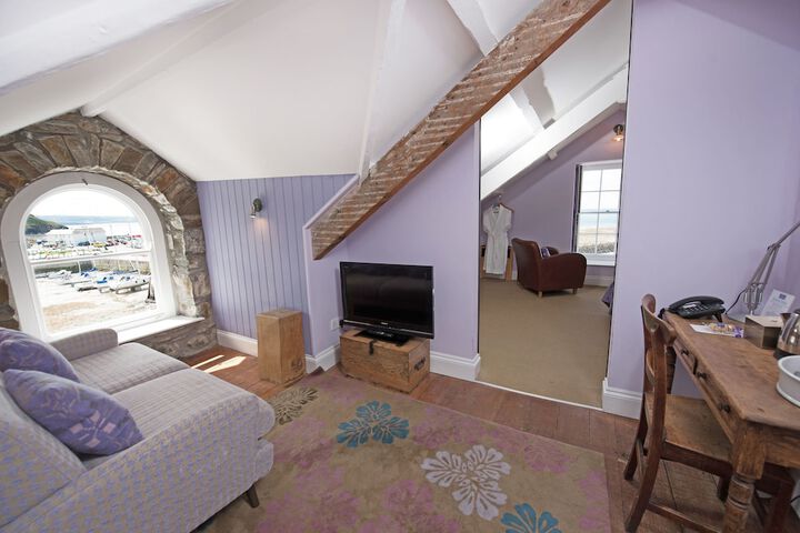 Room 15 of 84