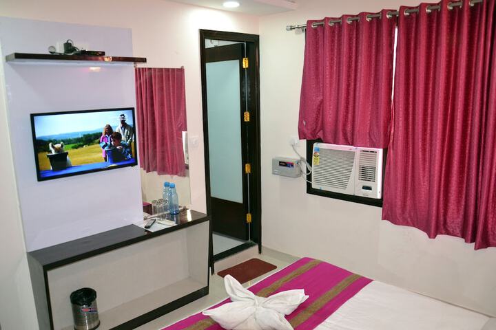 Room 15 of 76