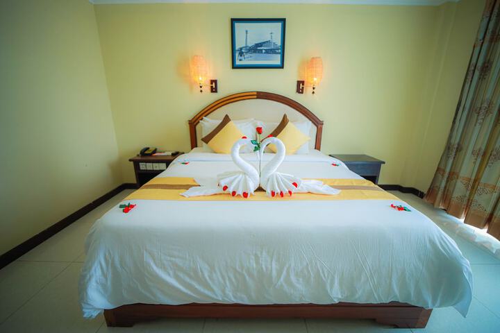 Room 29 of 90