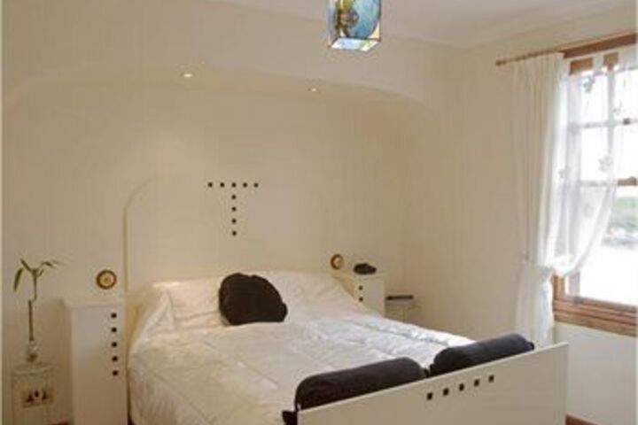 Room 13 of 26