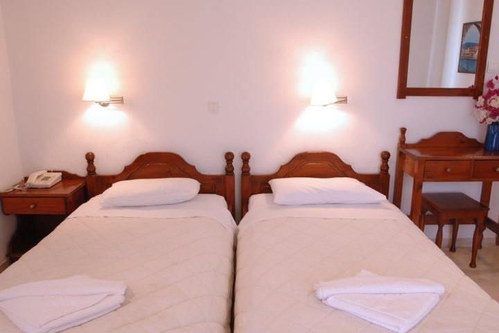 Room 3 of 7