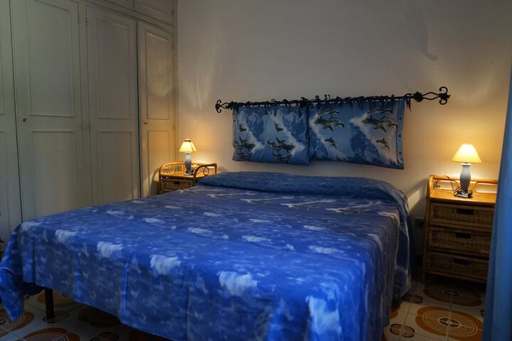 Room 5 of 17