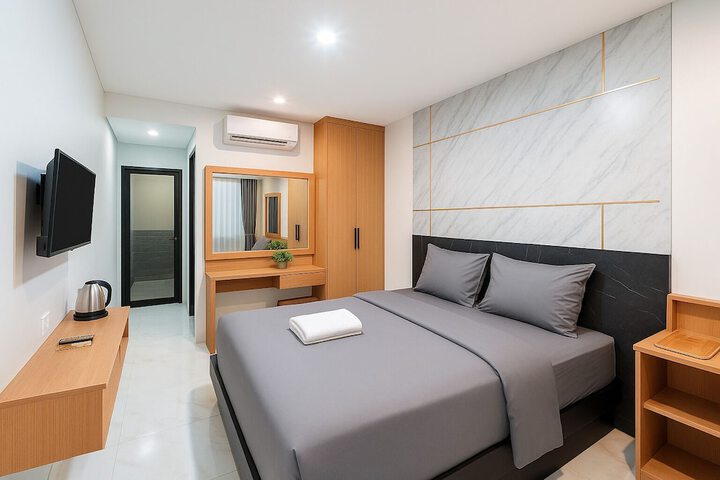 Room 9 of 38