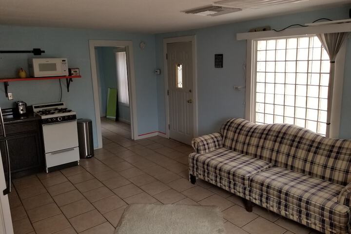 Room 7 of 12
