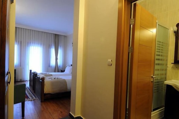 Room 9 of 59