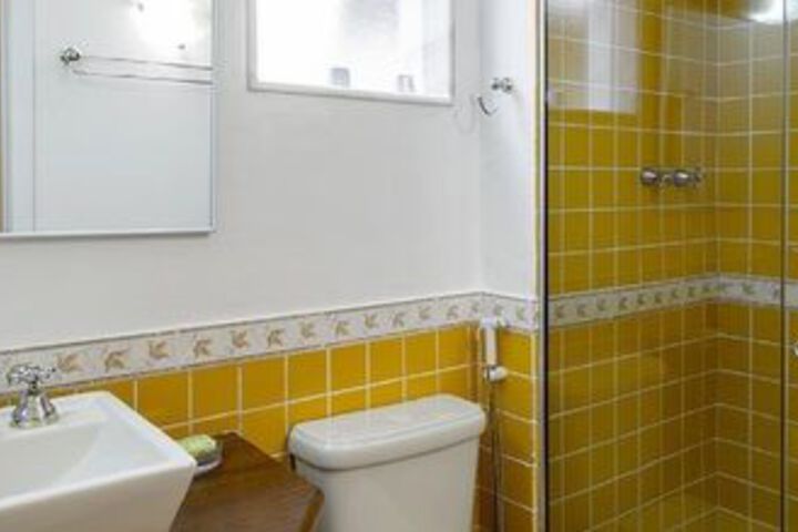 Room 2 of 23