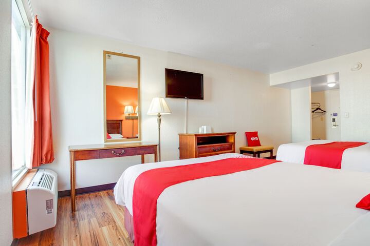 Double Accessible King Size Bed (6 of 12)