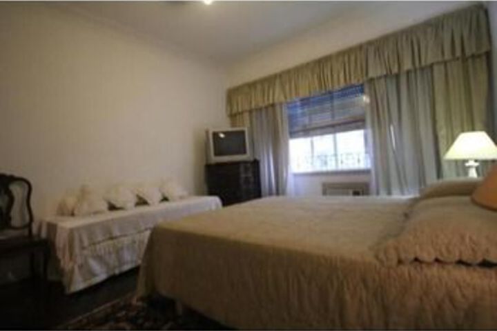 Room 16 of 35
