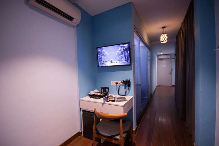 Room 16 of 56