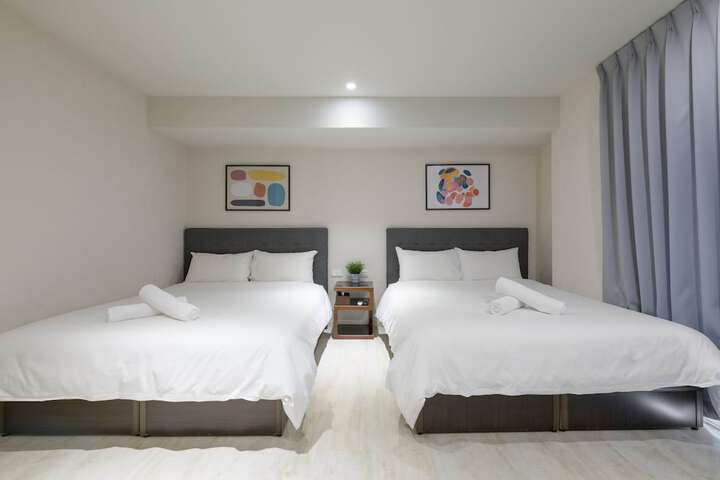 Room 8 of 49