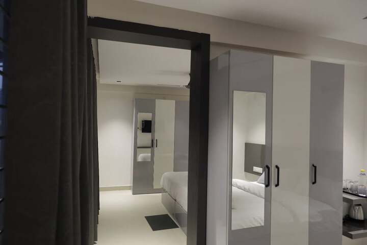 Room 14 of 51