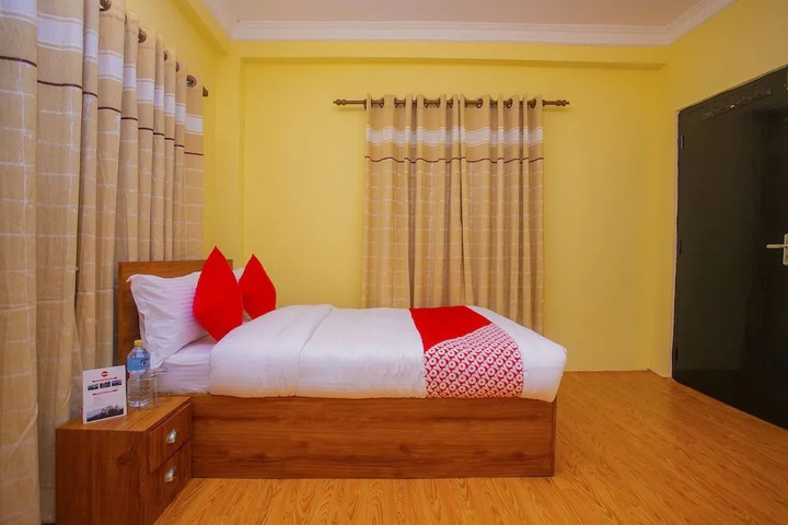 Room 4 of 14