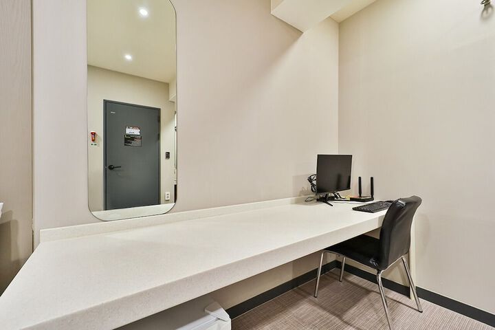 Room 20 of 53