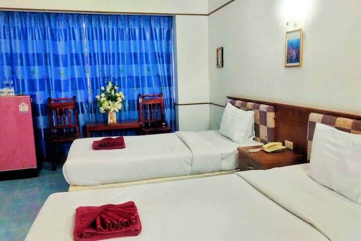 Room 9 of 27