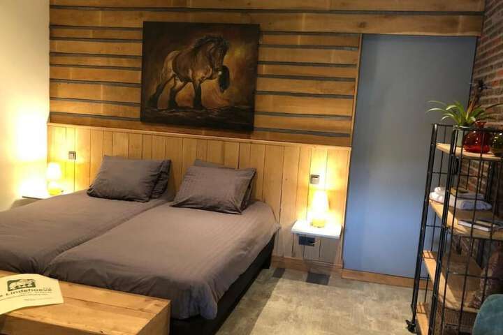 Room 8 of 41