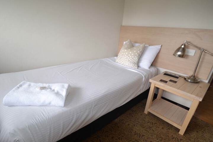 Room 11 of 44