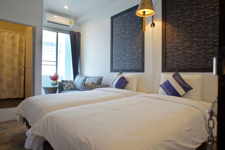 Room 10 of 39