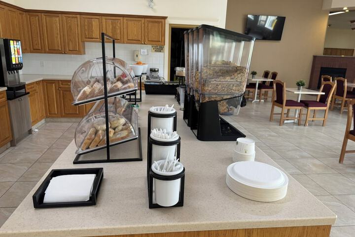 Breakfast/Coffee Service 41 of 54