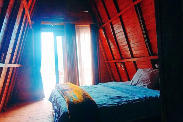Room 9 of 54