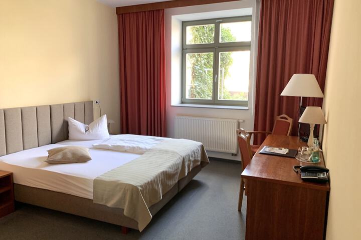 Room 5 of 36