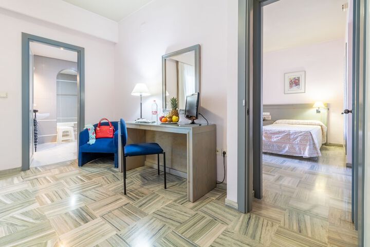 Room 7 of 20