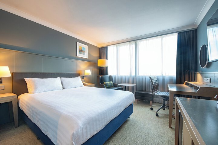 Room 25 of 124