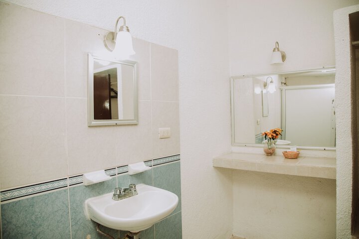 Room 102 of 142