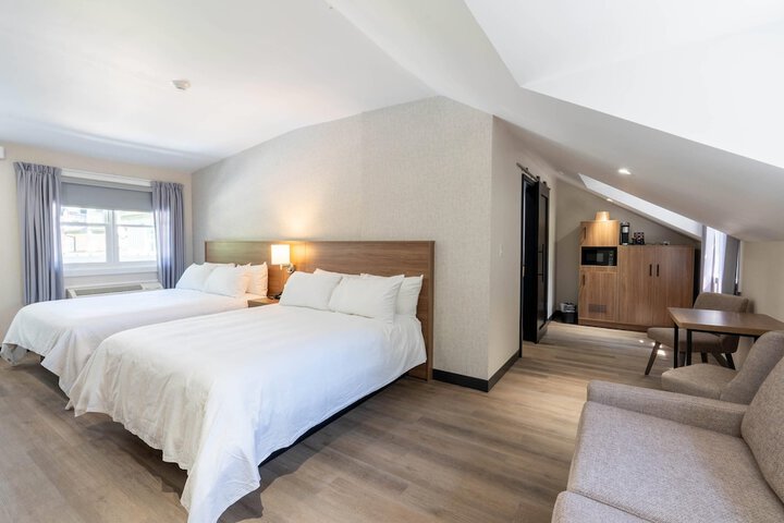 Room 40 of 93