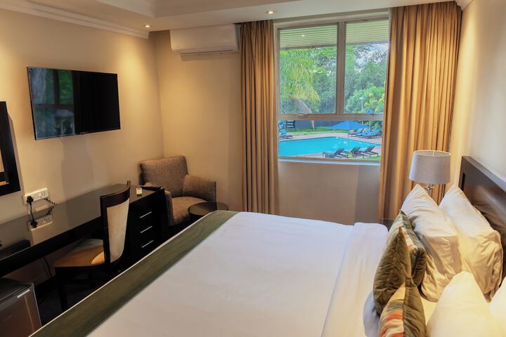 Room 32 of 120