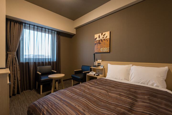 Room 7 of 25