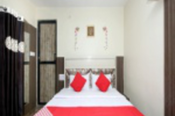 Room 180 of 407