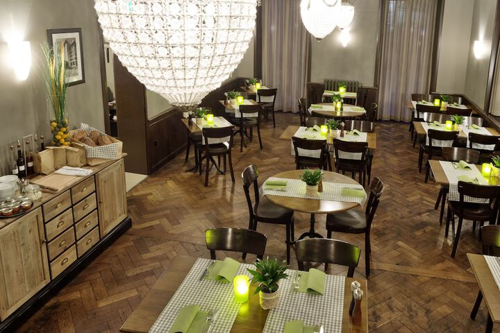 Dining Photos