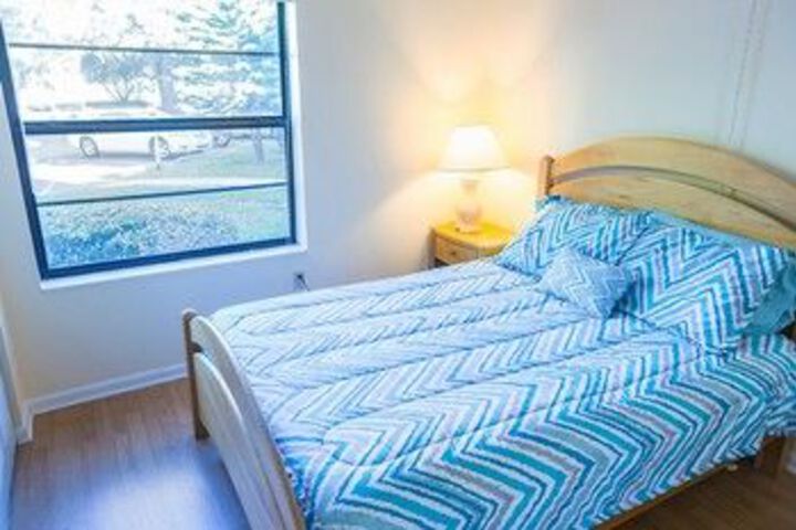 Room 6 of 18