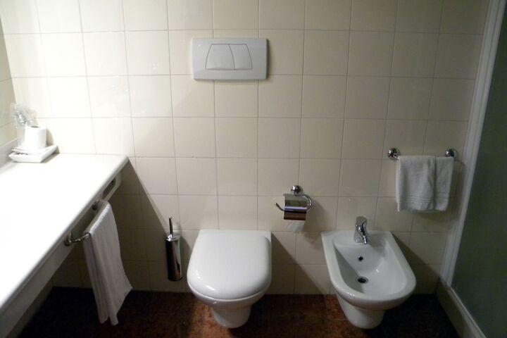 Room 25 of 58