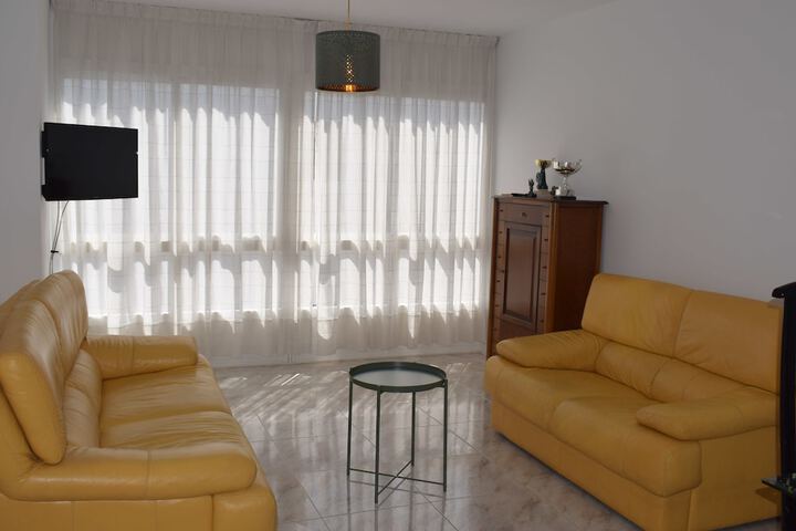 Room 27 of 44