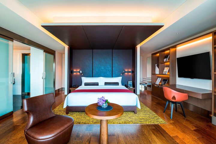 Room 22 of 200