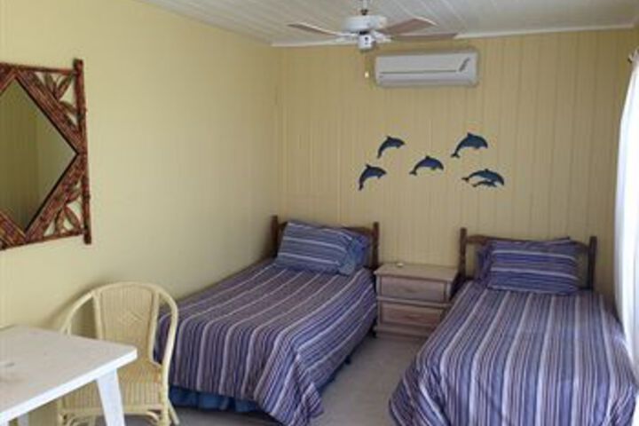 Room 8 of 16