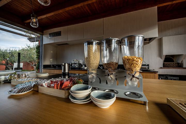 Breakfast/Coffee Service 43 of 52