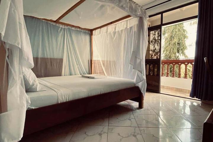 Room 4 of 54