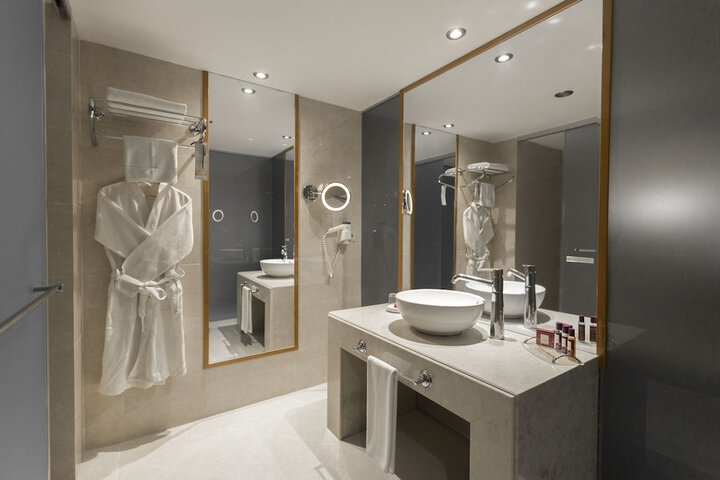 Bath Photo