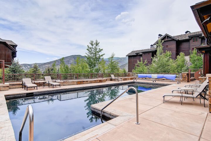 Pool 188 of 209