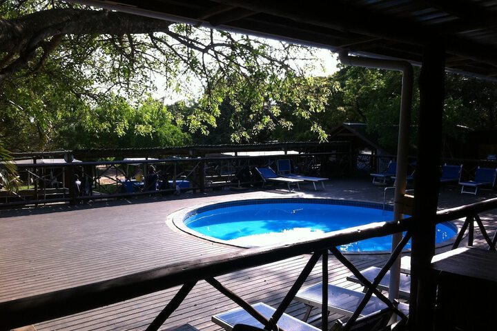 Pool 11 of 28