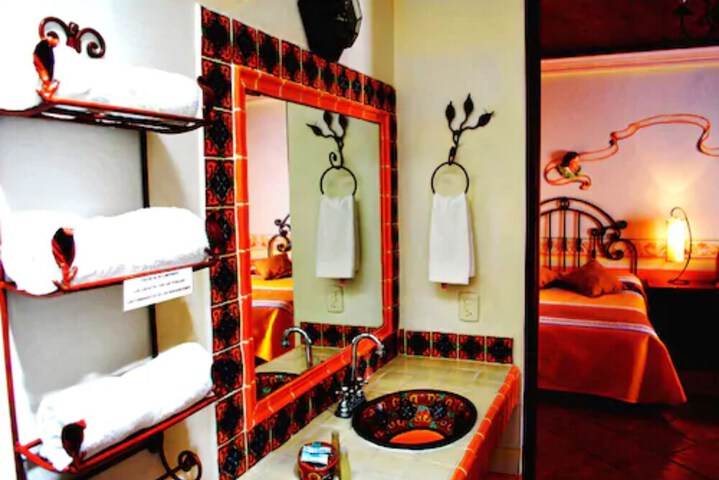Room 13 of 22