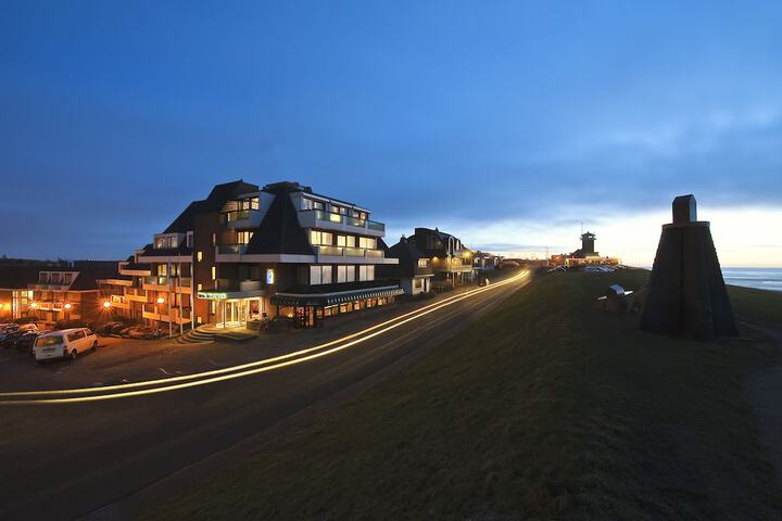 Exterior of Grand Hotel Beatrix