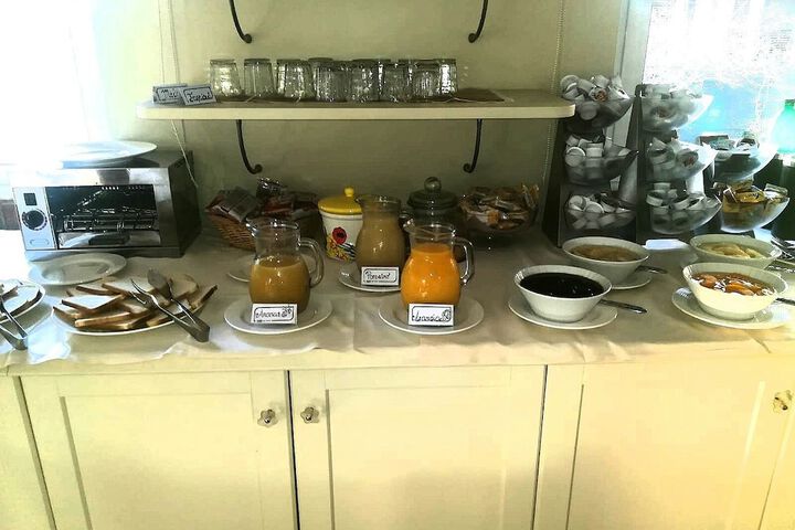 Breakfast/Coffee Service 42 of 68