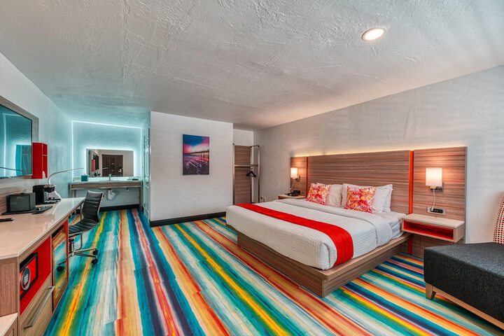 Room 4 of 55