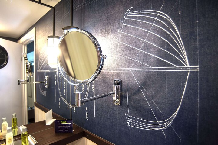 Room amenity