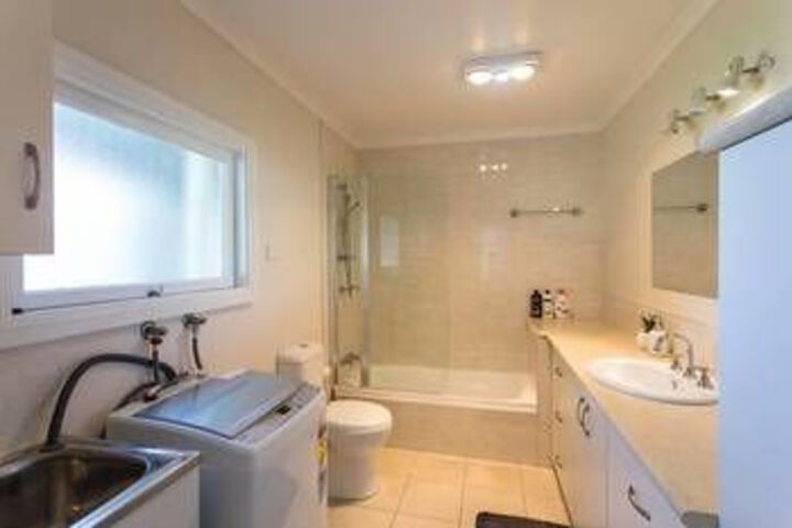 Room 2 of 35