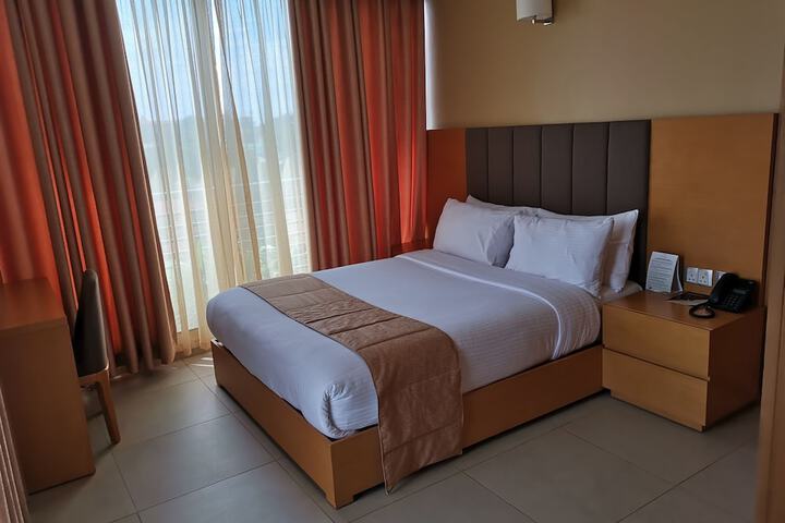 Room 8 of 61
